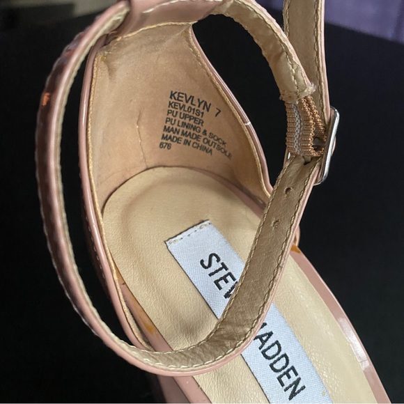 NWOT Steve Madden Heels Cream Never Worn No Flaws Patten Leather Style Size 7 - Picture 2 of 4